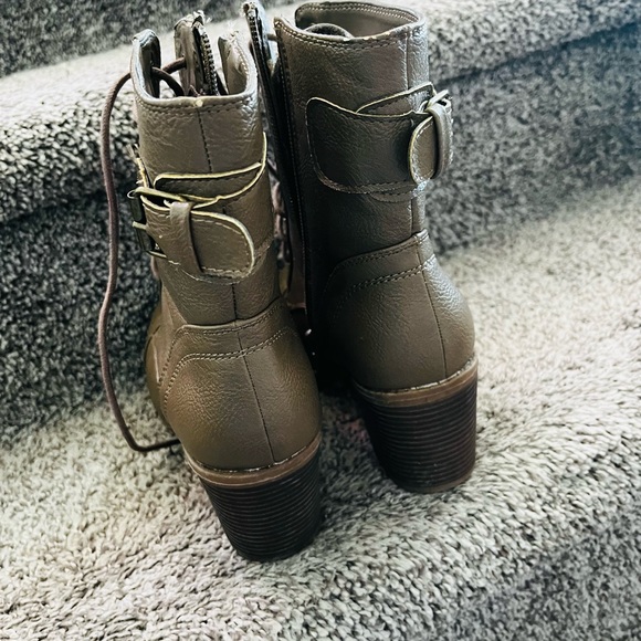 JUST IN TIME, SPRING/FALL BOOT SIZE:6 COLOR: COGNAC BRAND: MINT - Picture 3 of 4